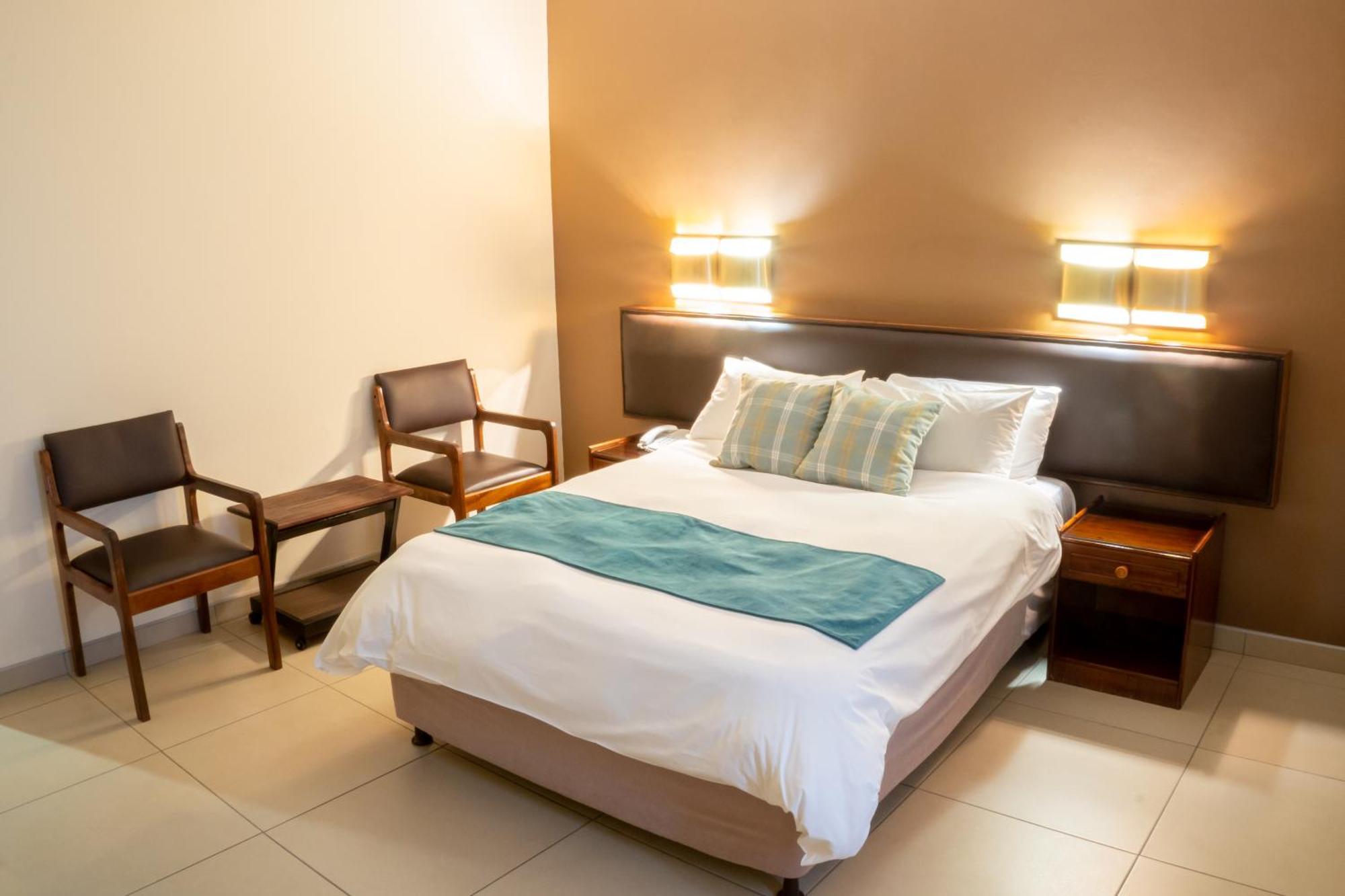 Elgro Hotel Potchefstroom Eksteriør bilde